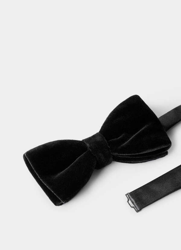 Velvet Pretied Bowtie - 2
