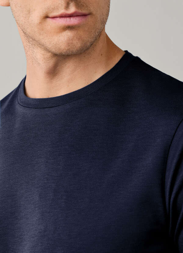 Travel Classic Fit Pique T-Shirt - 2