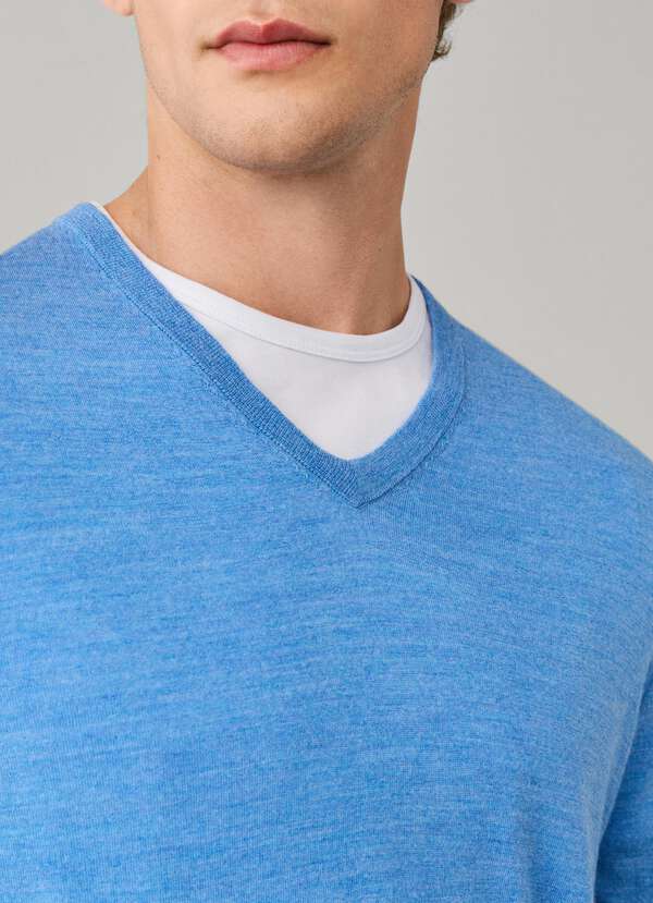 Merino Wool V Neck Jumper - 2