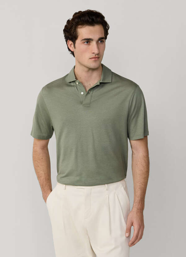 Classic Fit Short Sleeve Travel Pique Polo Classic Fit Short Sleeve Travel Pique Polo