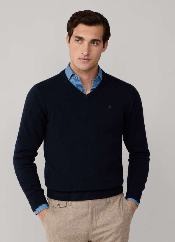 Lambswool V-Neck Jumper - 2