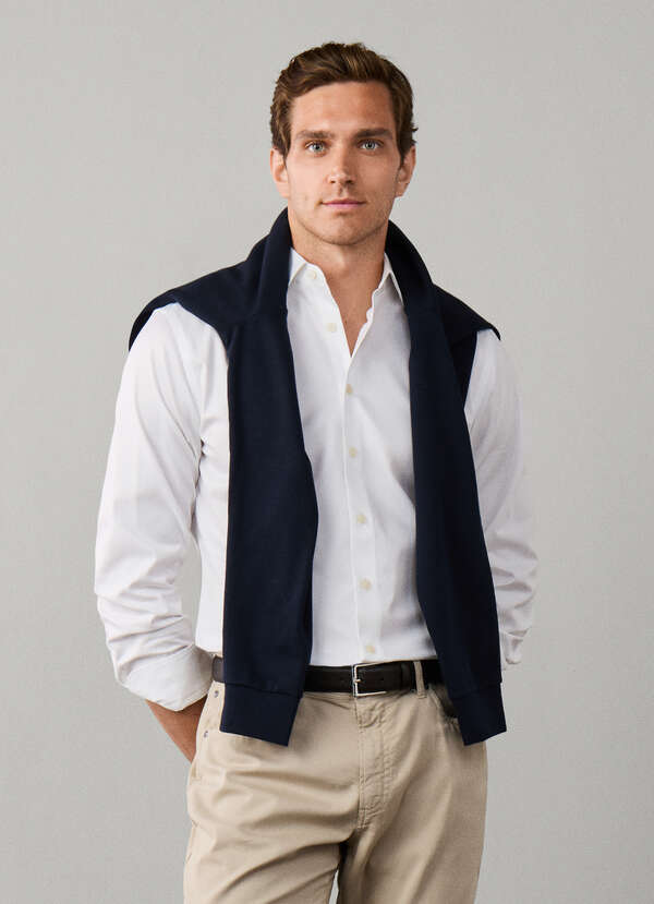 Tailored Fit Travel Solid Shirt Tailored Fit Travel Solid Shirt