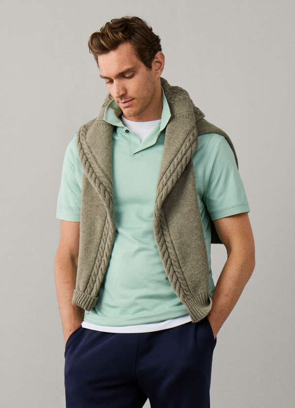 Classic Fit Short Sleeve Travel Polo