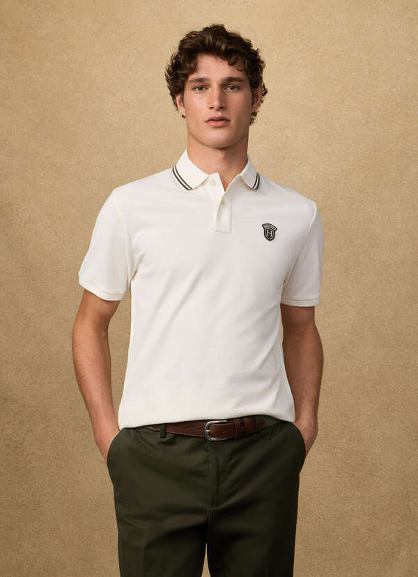 Classic Fit Short Sleeve Badge Polo Classic Fit Short Sleeve Badge Polo